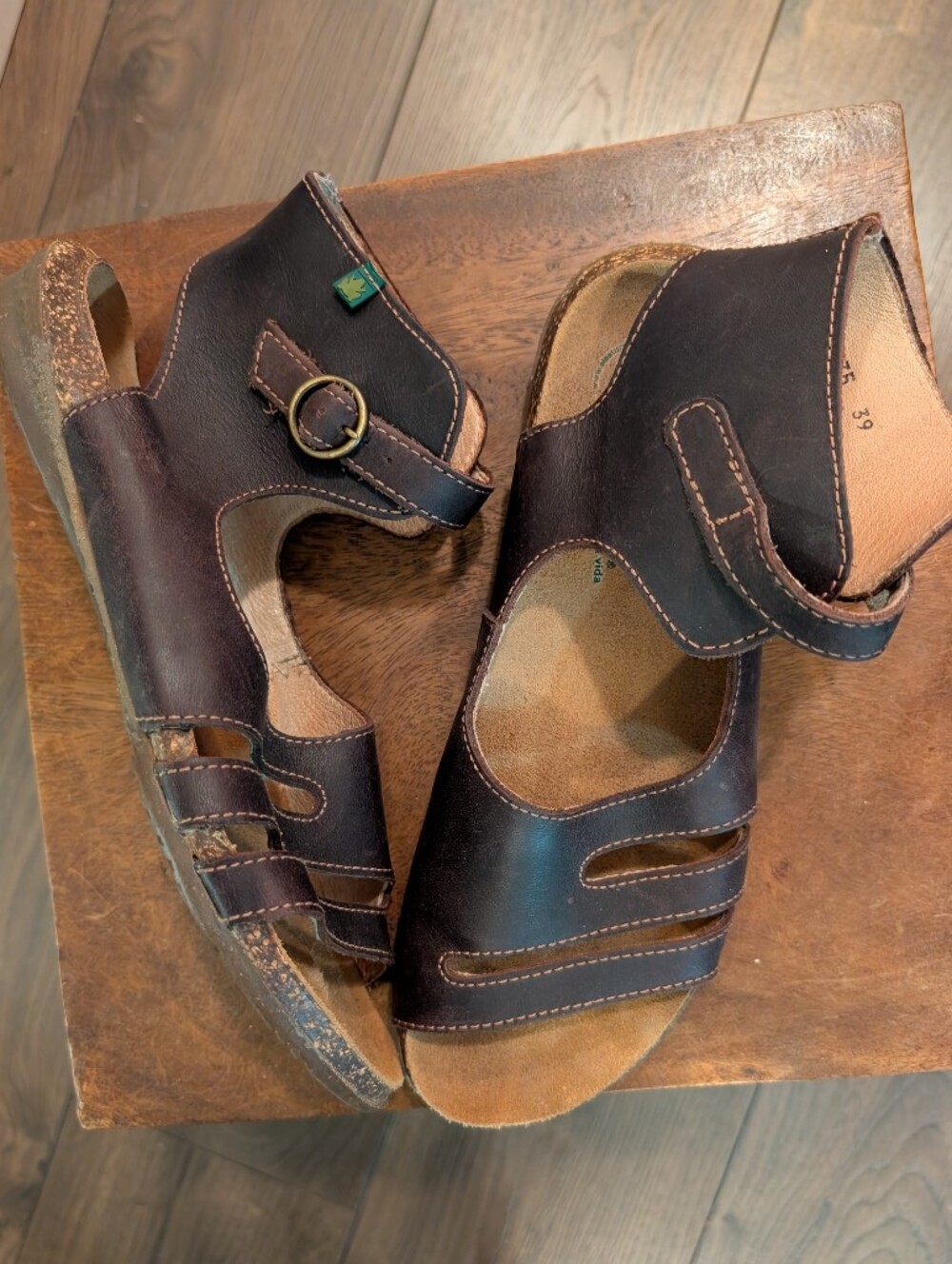El Naturalista Comfort Sandals